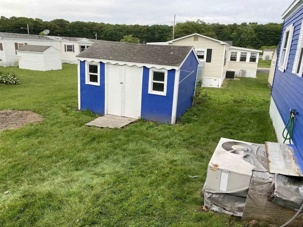 96 Whippoorwill Street Seabrook NH 03874