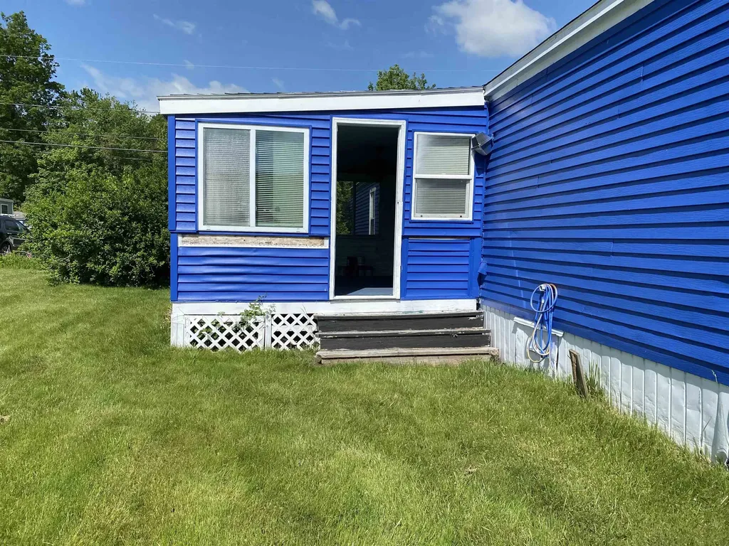 96 Whippoorwill Street Seabrook NH 03874