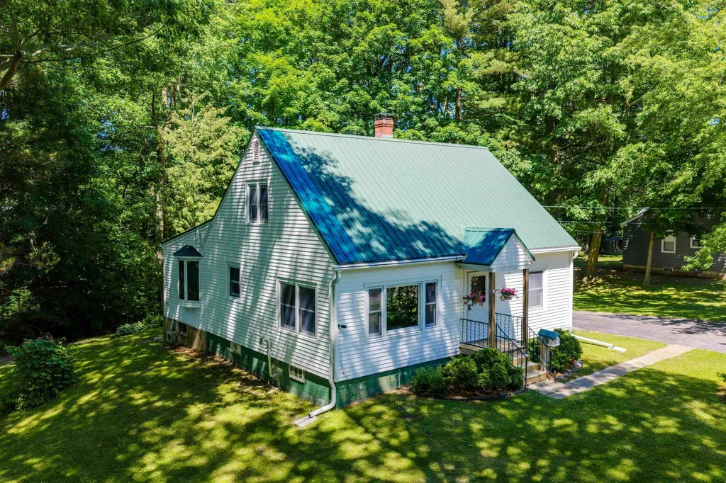10 Bosworth Street Swanton VT 05458