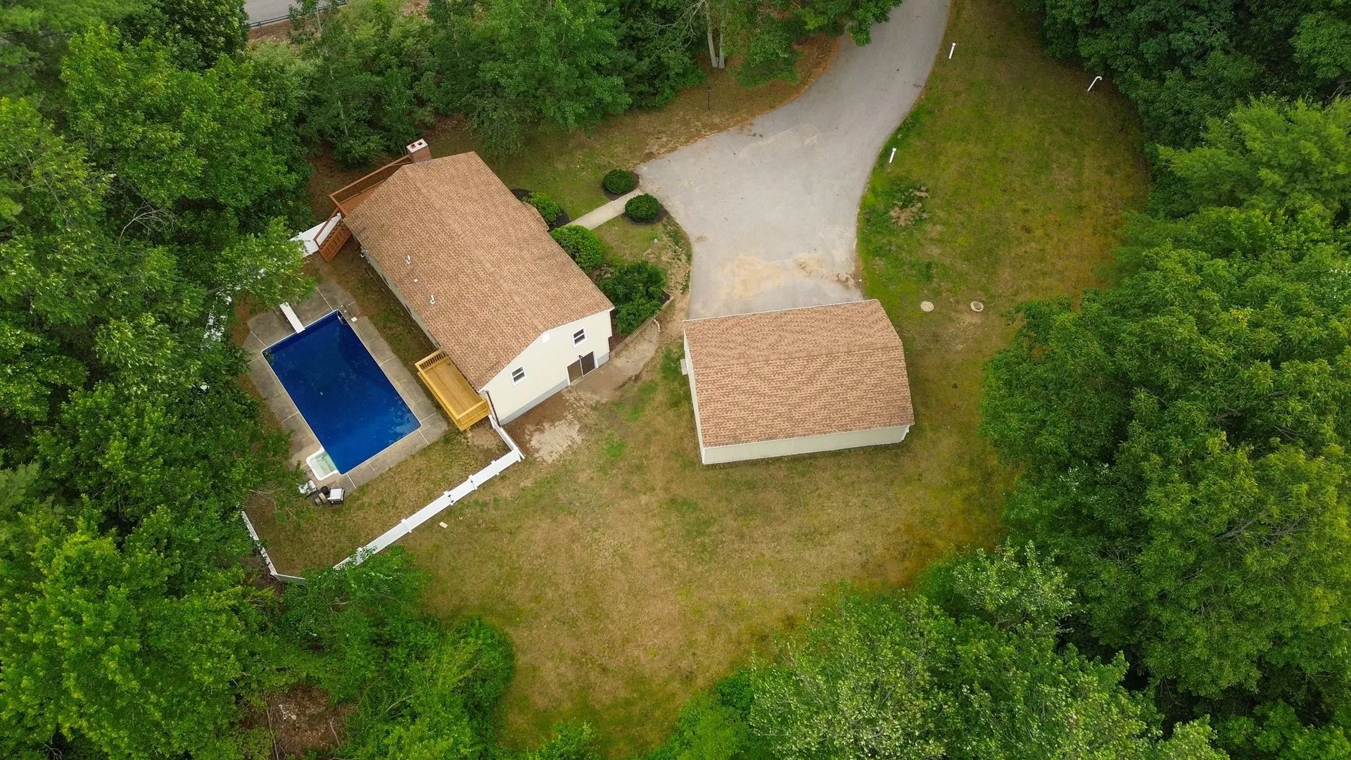 632 Raymond Road Chester NH 03036