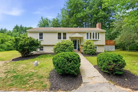 632 Raymond Road Chester NH 03036