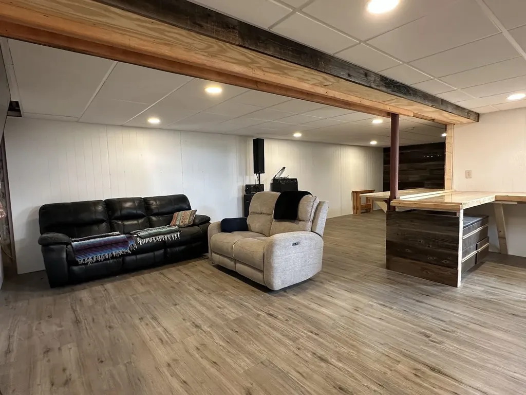 65 Saltis Road Poultney VT 05764