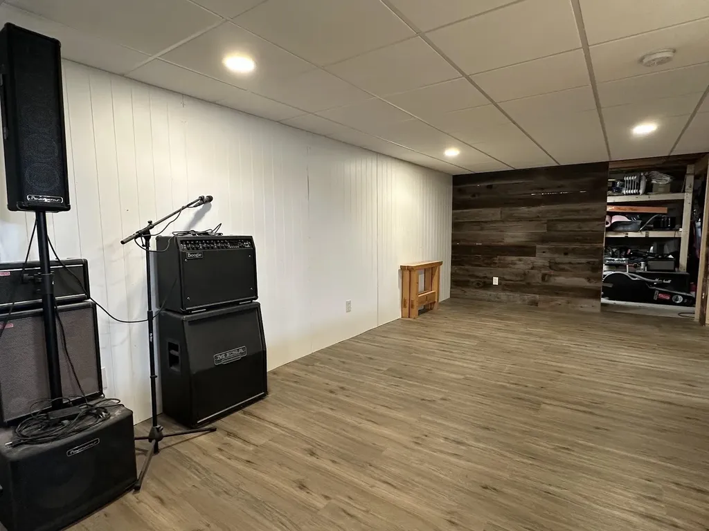 65 Saltis Road Poultney VT 05764