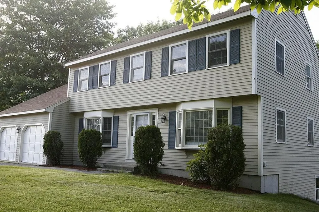 50 Spindlewick Drive Nashua NH 03062