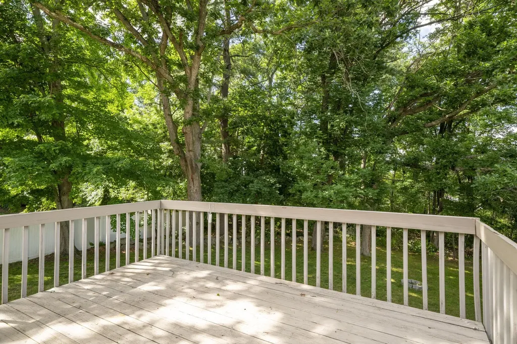 50 Spindlewick Drive Nashua NH 03062