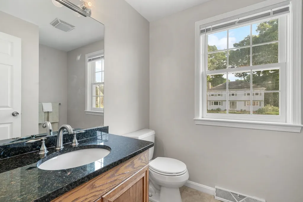 50 Spindlewick Drive Nashua NH 03062