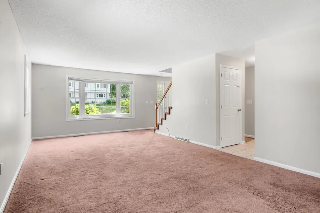 50 Spindlewick Drive Nashua NH 03062