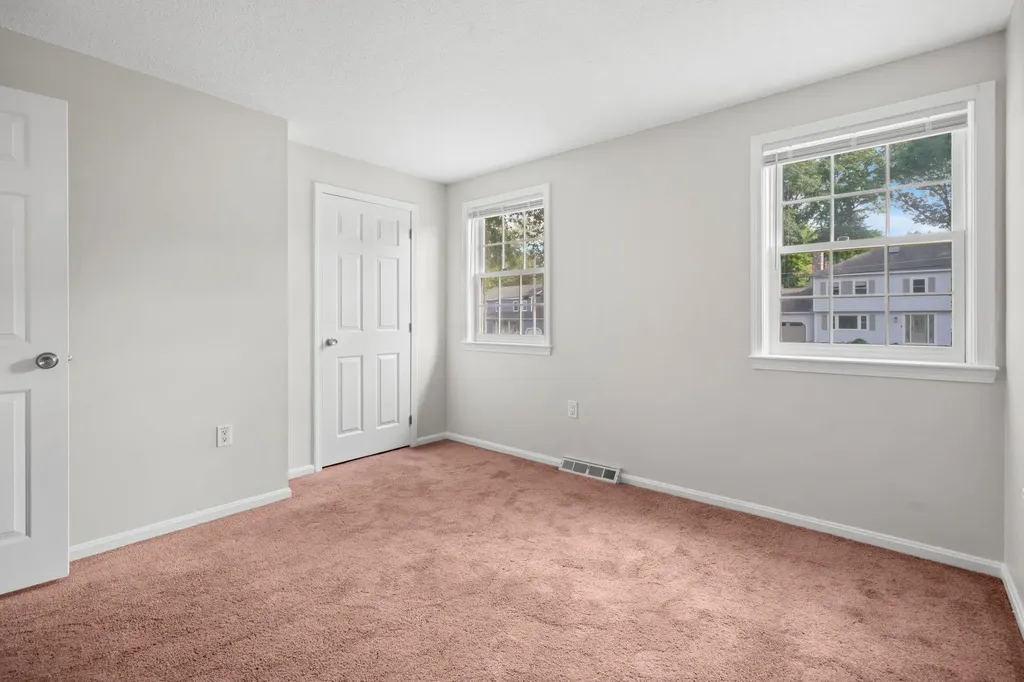 50 Spindlewick Drive Nashua NH 03062