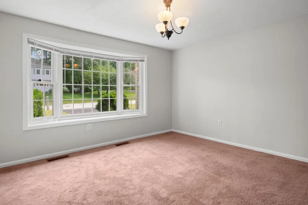 50 Spindlewick Drive Nashua NH 03062