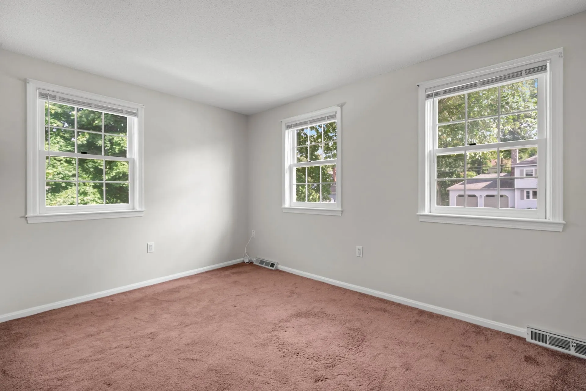 50 Spindlewick Drive Nashua NH 03062