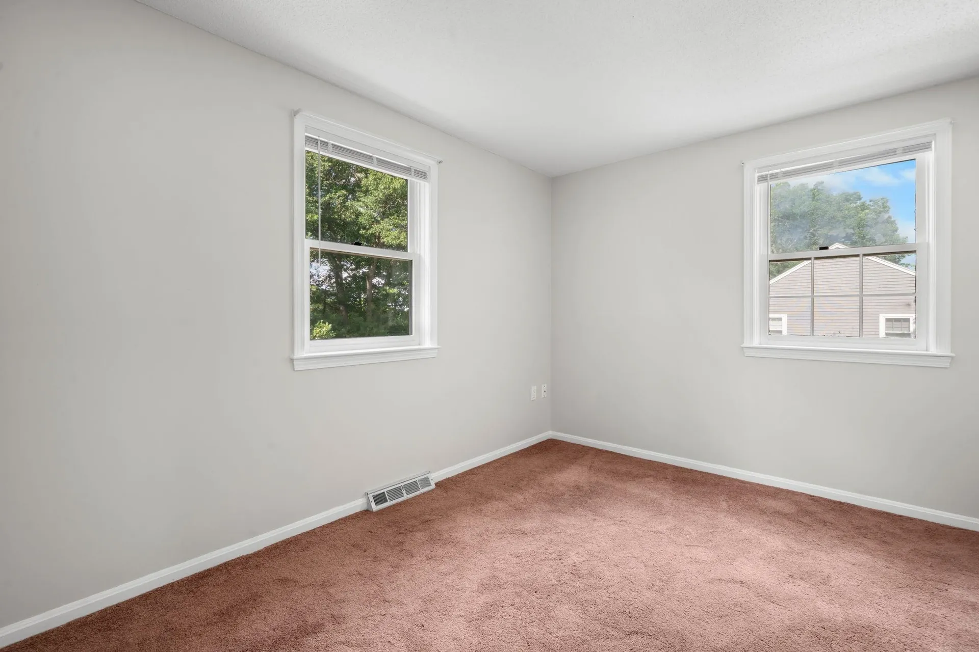 50 Spindlewick Drive Nashua NH 03062
