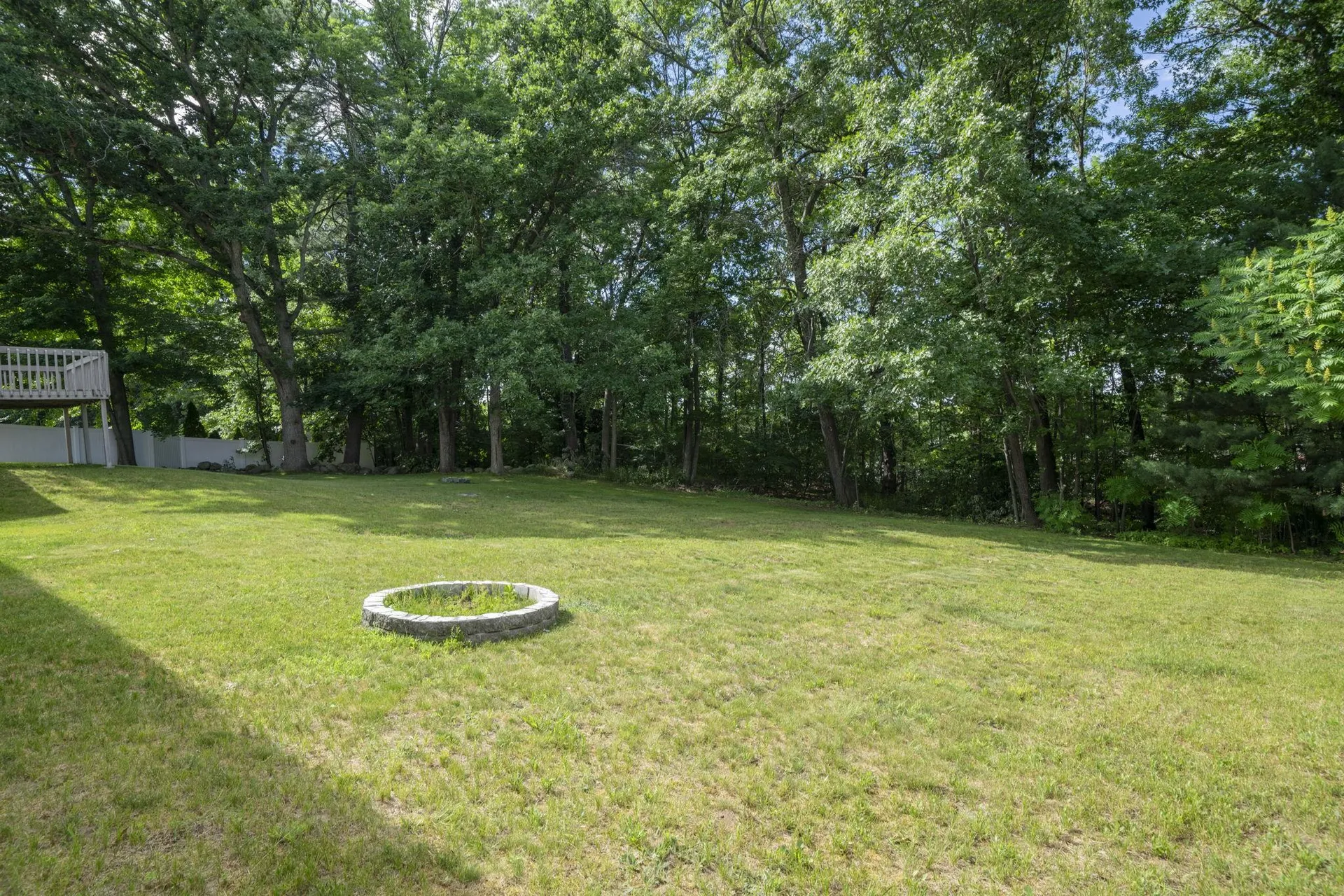 50 Spindlewick Drive Nashua NH 03062