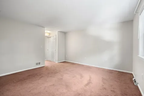 50 Spindlewick Drive Nashua NH 03062