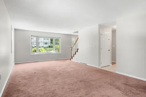 50 Spindlewick Drive Nashua NH 03062