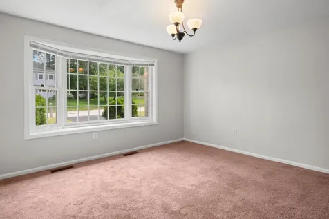 50 Spindlewick Drive Nashua NH 03062