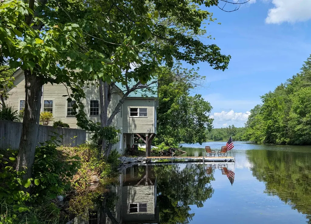 30 Riverside Drive Ashland NH 03217
