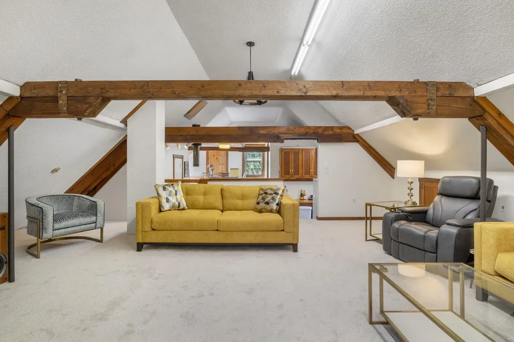 30 Riverside Drive Ashland NH 03217