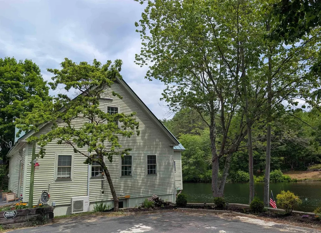 30 Riverside Drive Ashland NH 03217