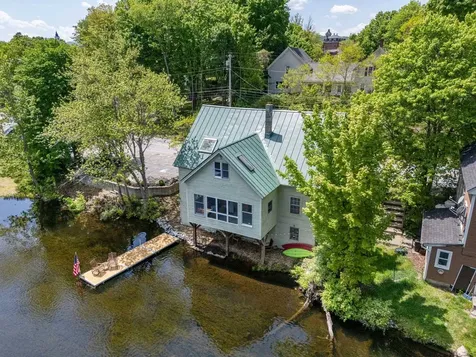 30 Riverside Drive Ashland NH 03217