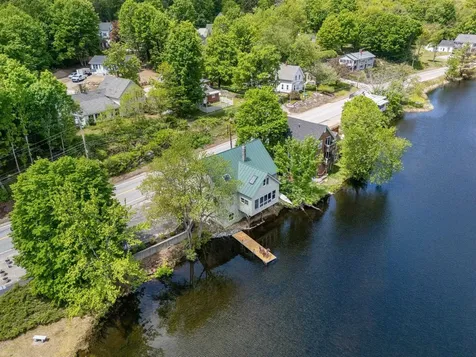 30 Riverside Drive Ashland NH 03217