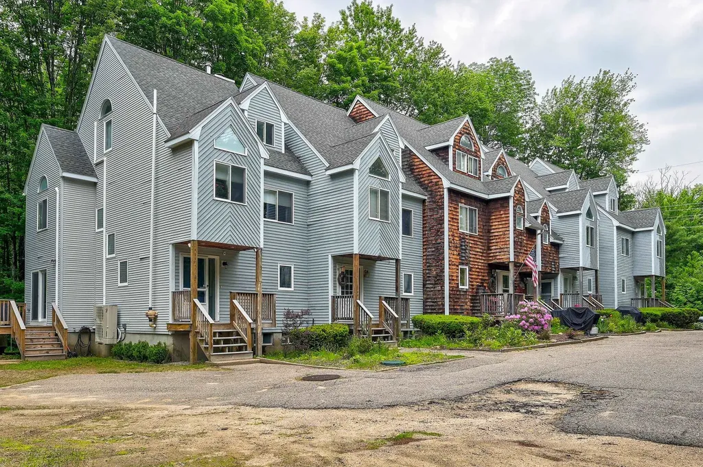 25 Hawk Road Conway NH 03860