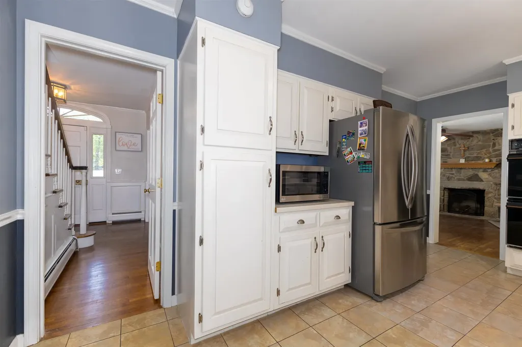 52 Ledgewood Road Claremont NH 03743
