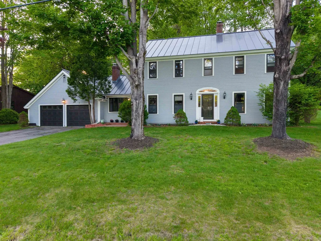 52 Ledgewood Road Claremont NH 03743
