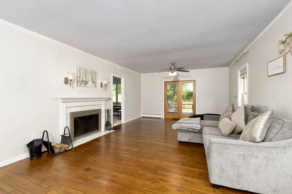 52 Ledgewood Road Claremont NH 03743
