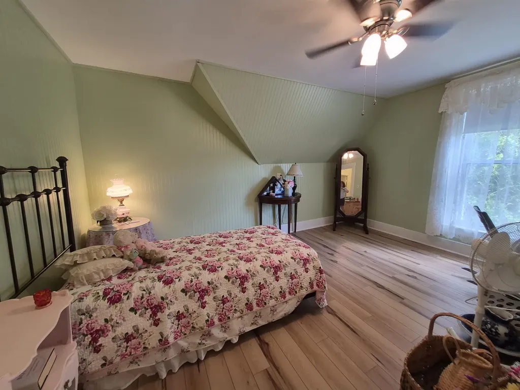 48 Middle Street Lancaster NH 03584