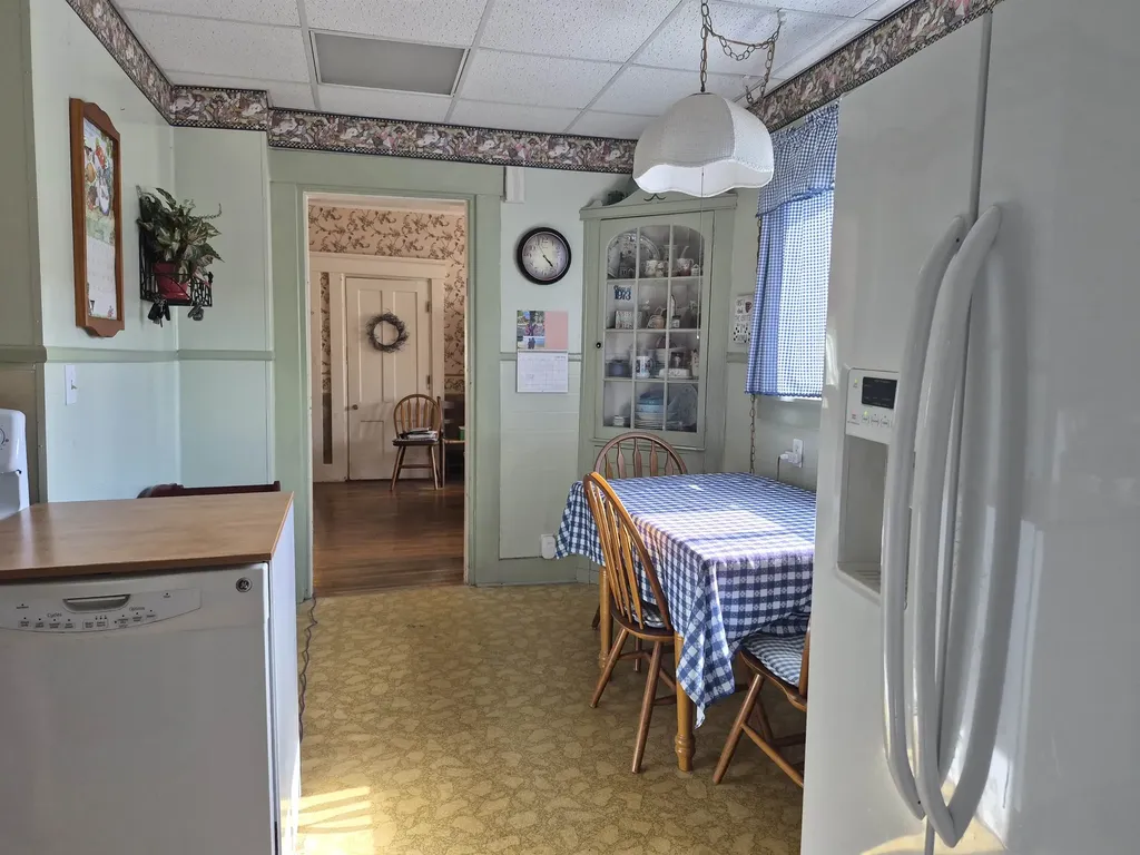 48 Middle Street Lancaster NH 03584
