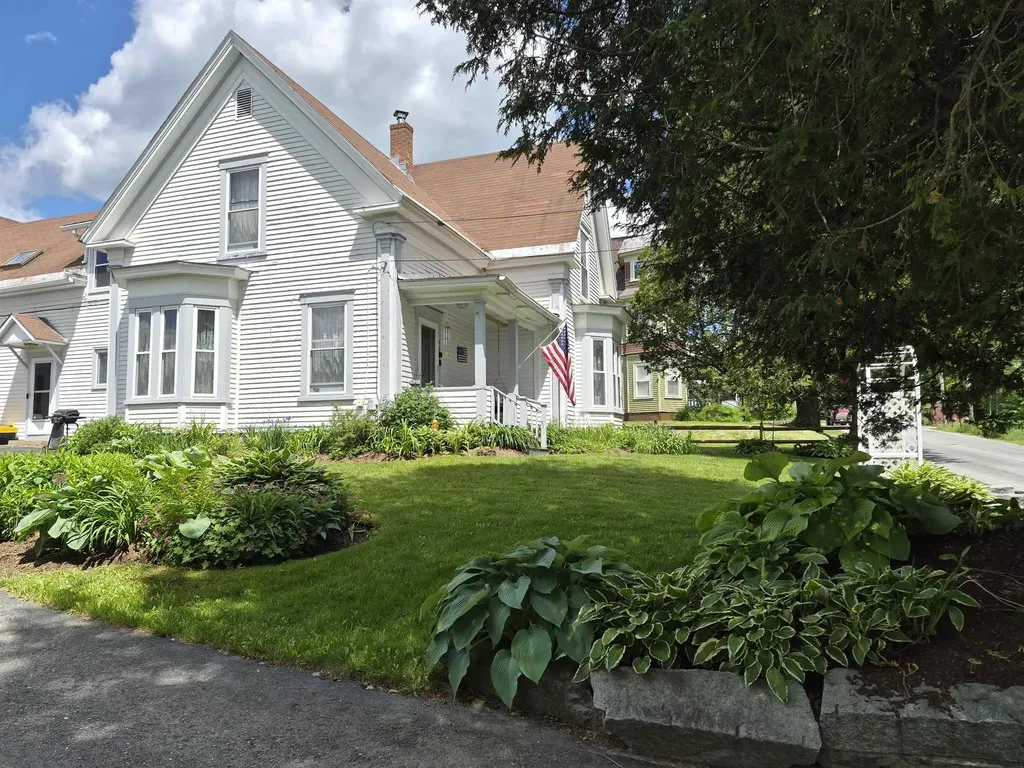 48 Middle Street Lancaster NH 03584