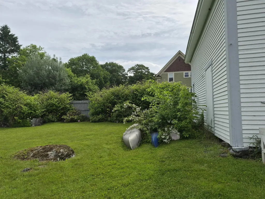 48 Middle Street Lancaster NH 03584