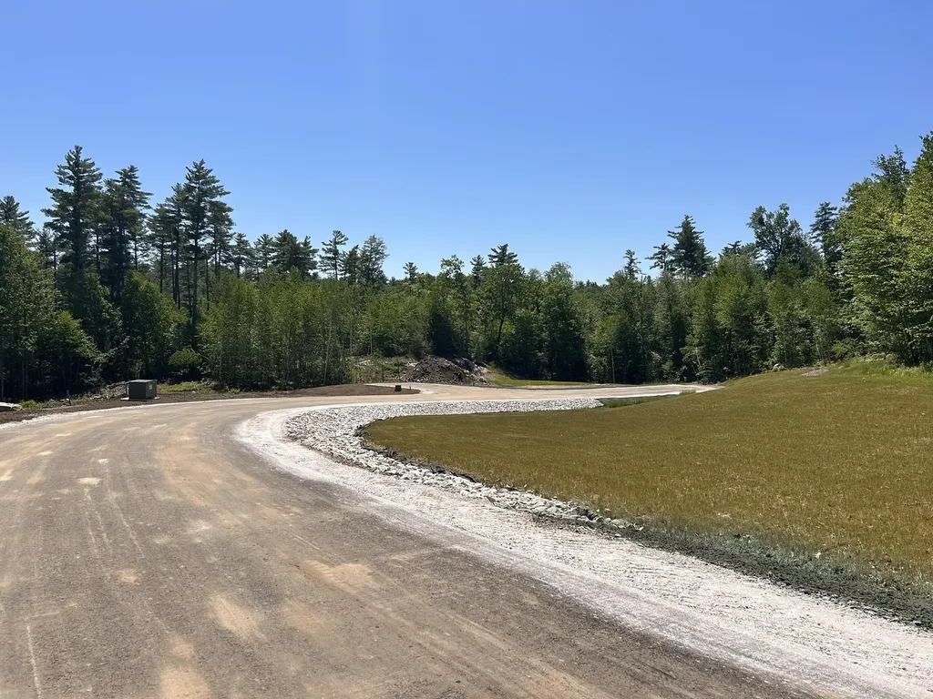 8-22 Coyote Court Barrington NH 03825