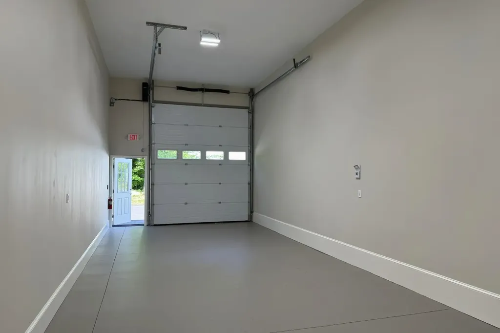 2685 Lake Shore Road Gilford NH 03249