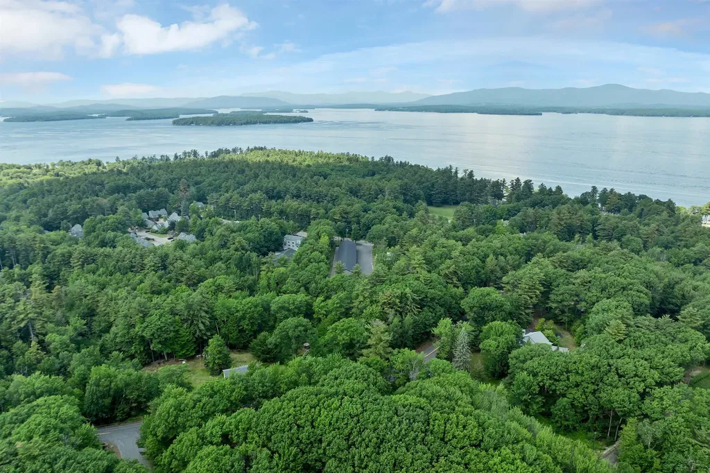 2685 Lake Shore Road Gilford NH 03249