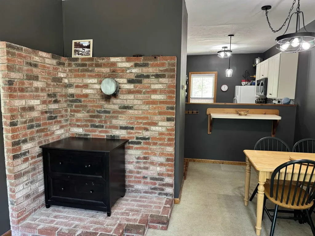1294 Rte 175 Route Campton NH 03223