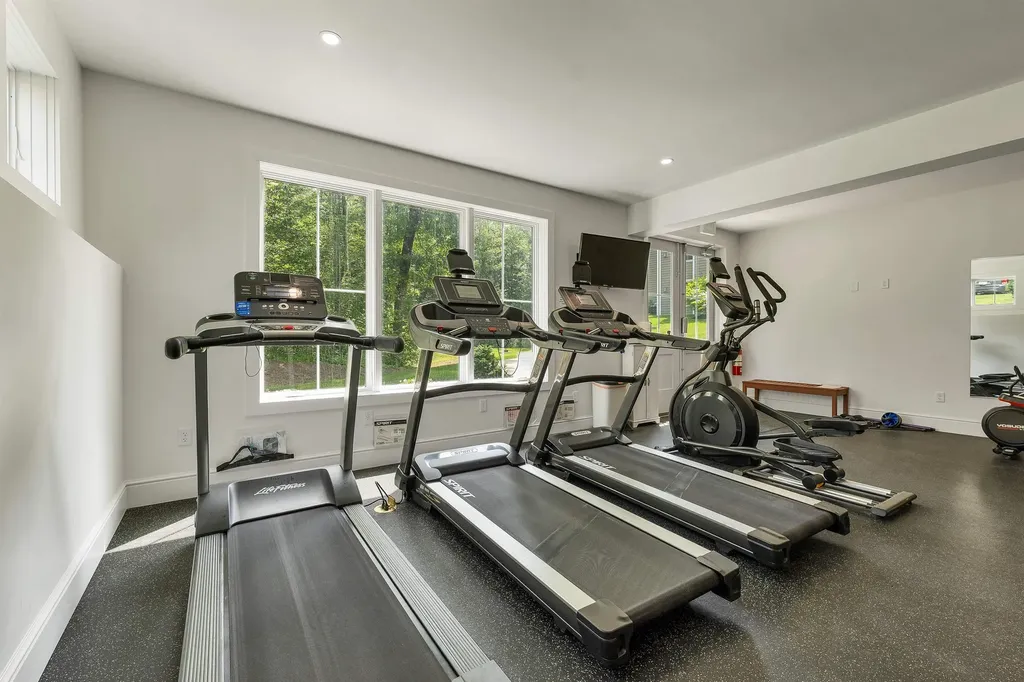 24 Willey Creek Road Exeter NH 03833
