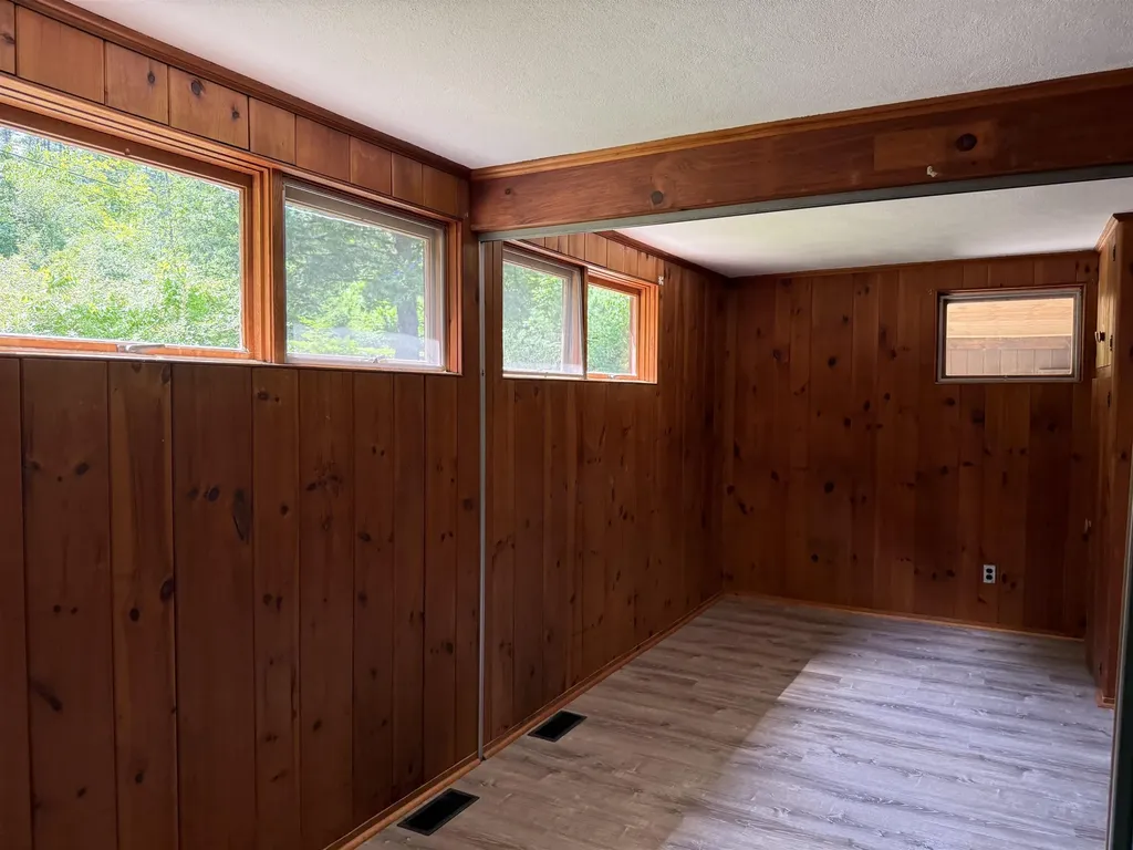 211 Pleasant Valley Road Brattleboro VT 05301