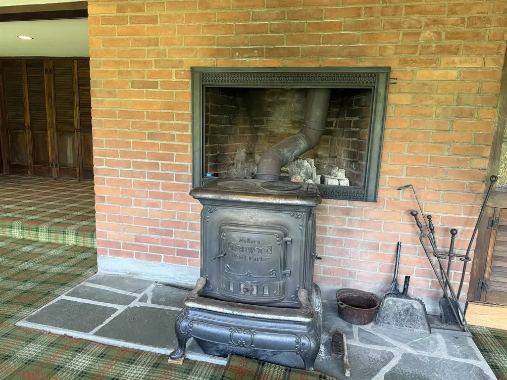 211 Pleasant Valley Road Brattleboro VT 05301