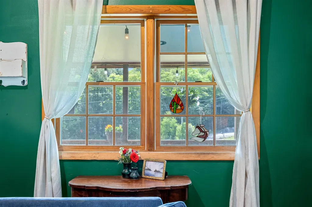 302 Brook Road Chelsea VT 05038