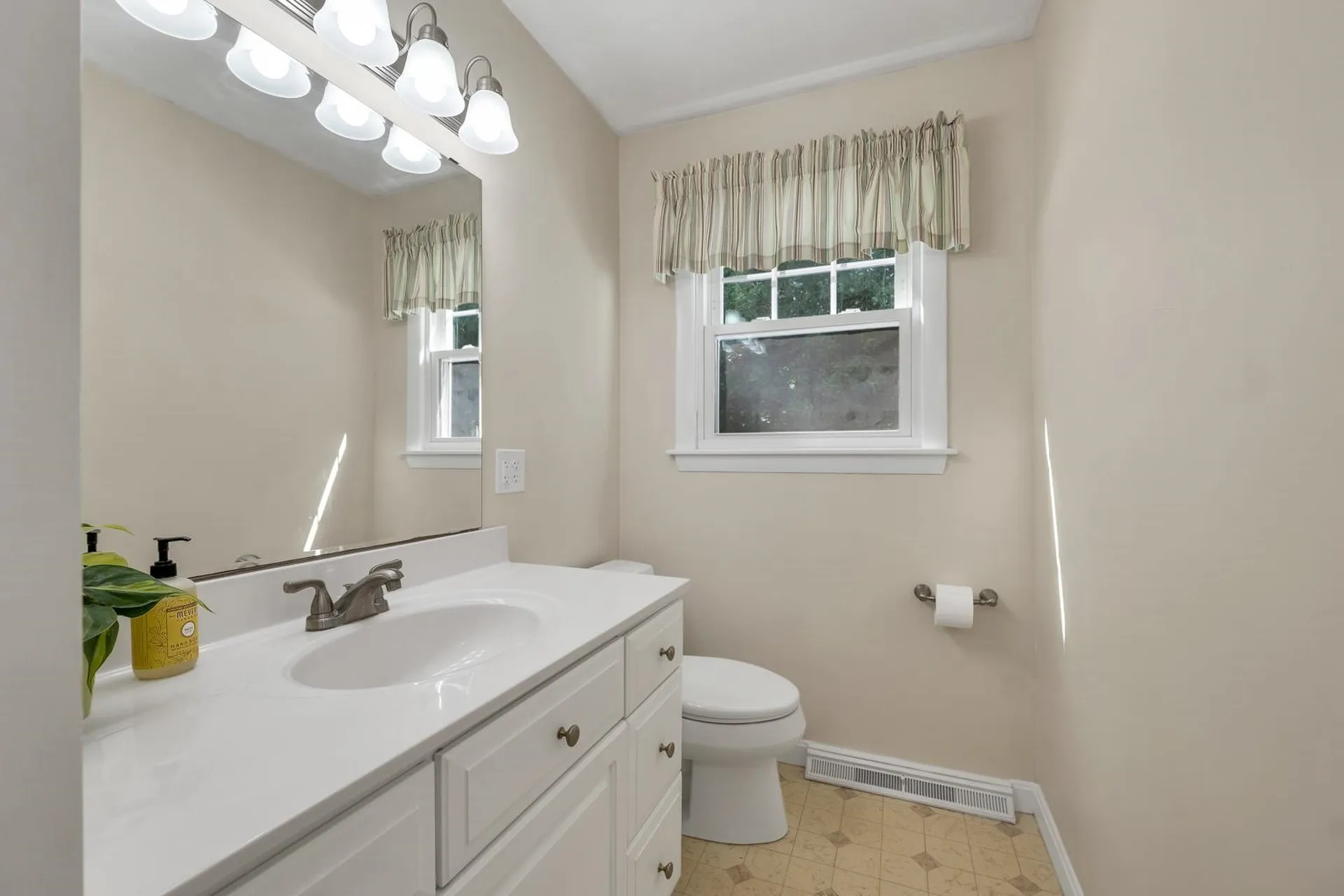 45 Mariette Drive Portsmouth NH 03801