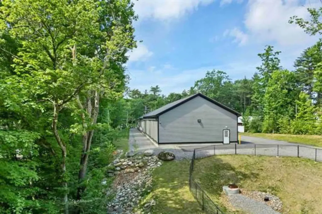 2685 Lake Shore Road Gilford NH 03249