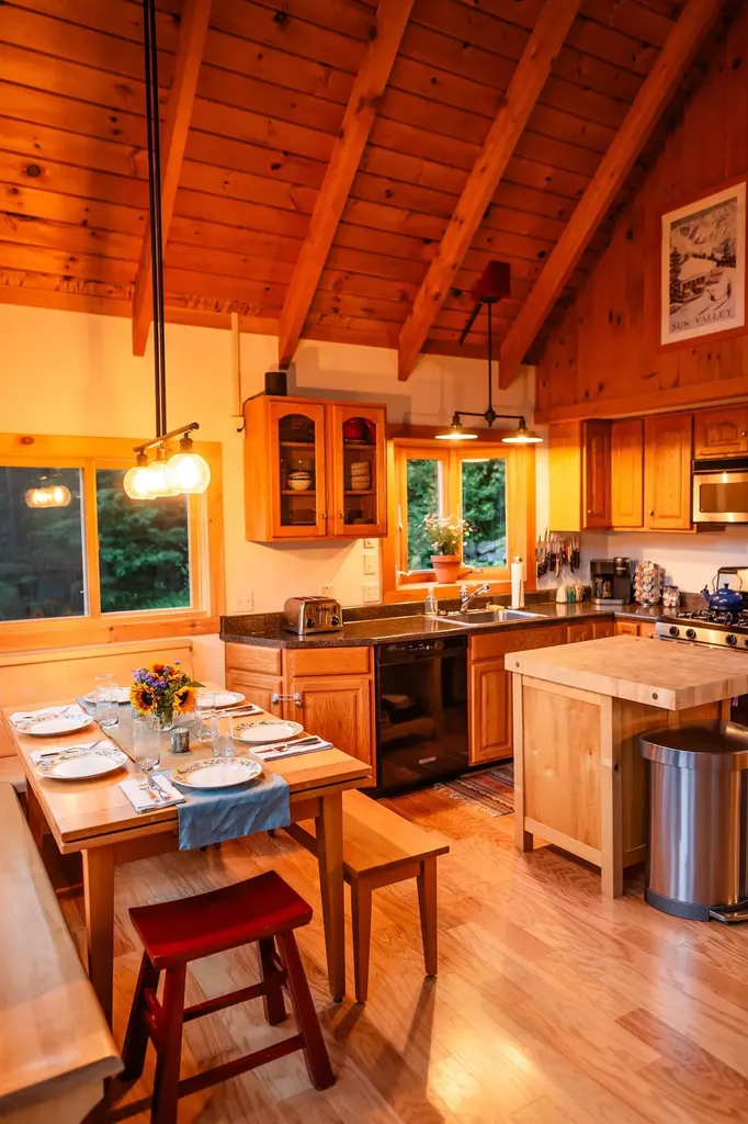 163 Howe Farm Road Jamaica VT 05343