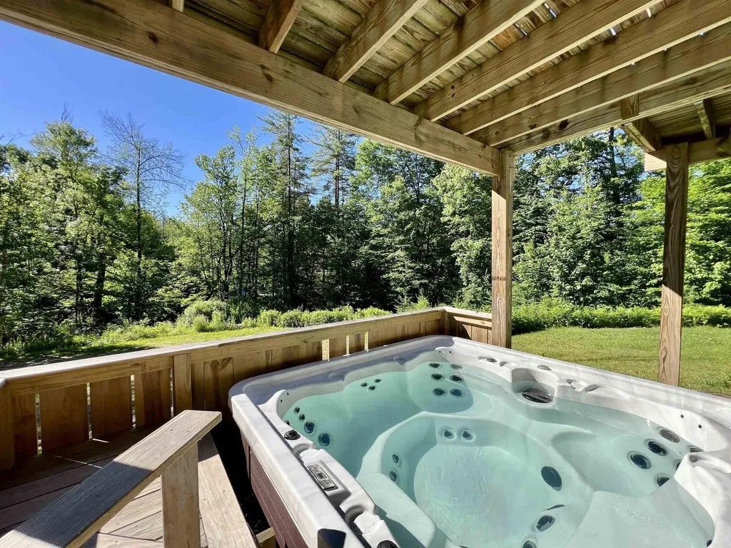 163 Howe Farm Road Jamaica VT 05343