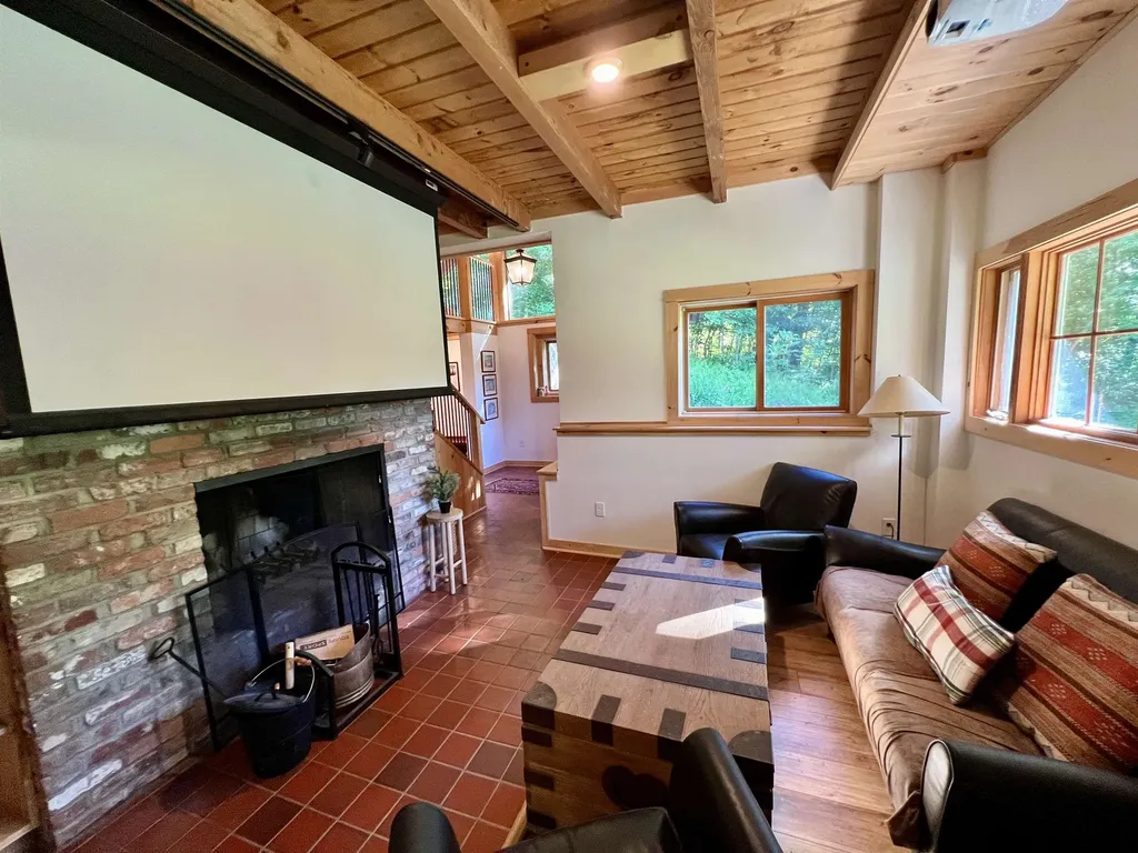 163 Howe Farm Road Jamaica VT 05343