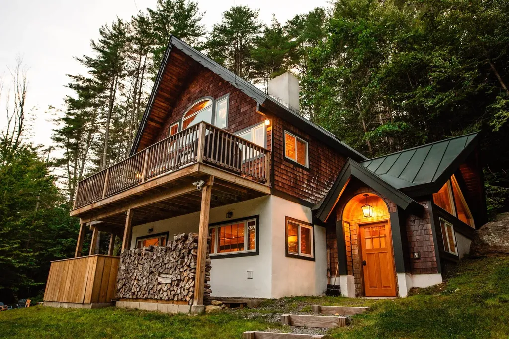 163 Howe Farm Road Jamaica VT 05343