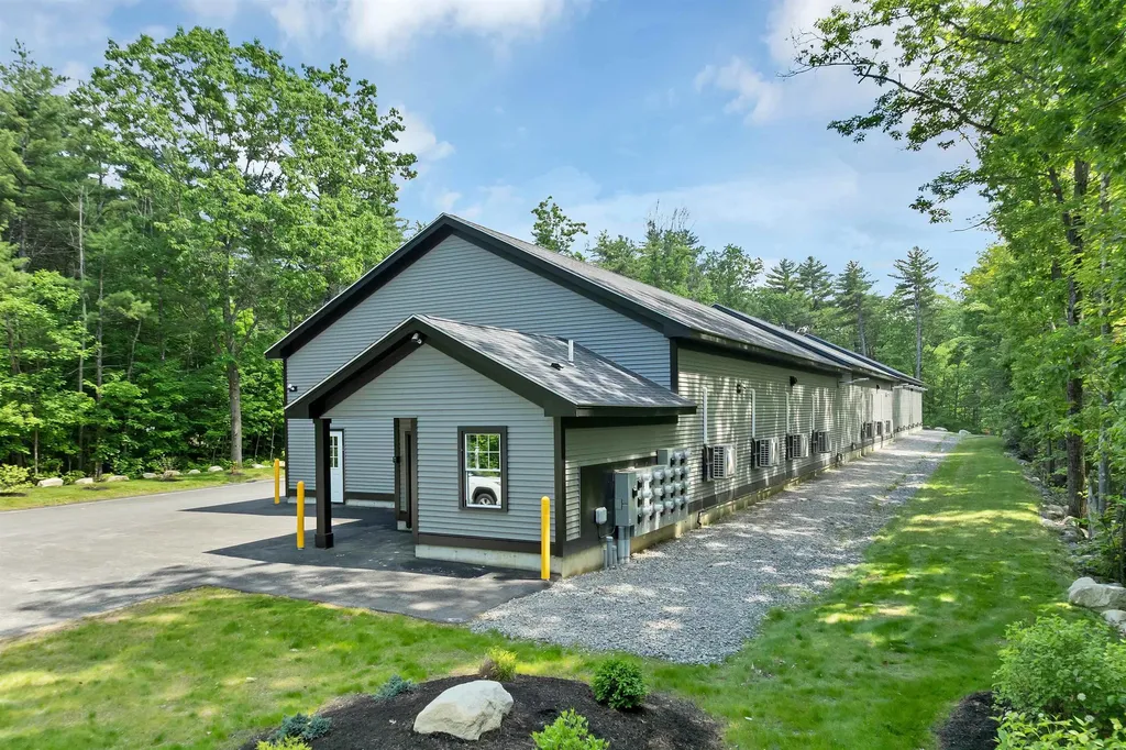 2685 Lake Shore Road Gilford NH 03249
