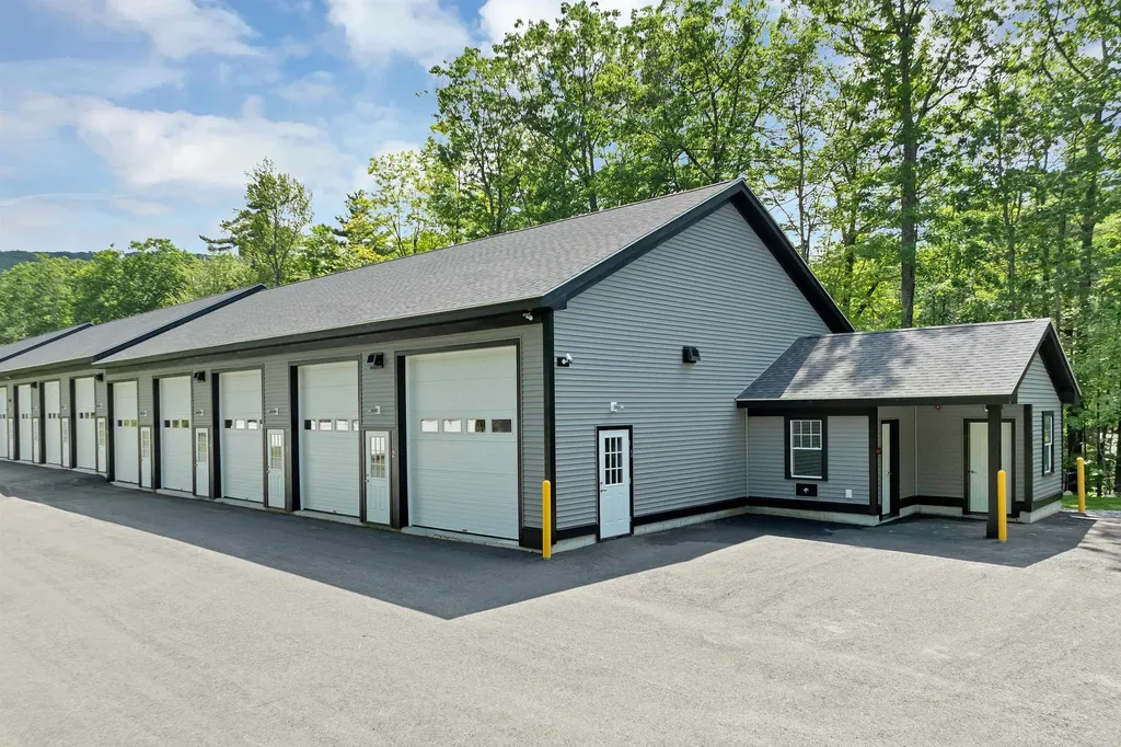 2685 Lake Shore Road Gilford NH 03249