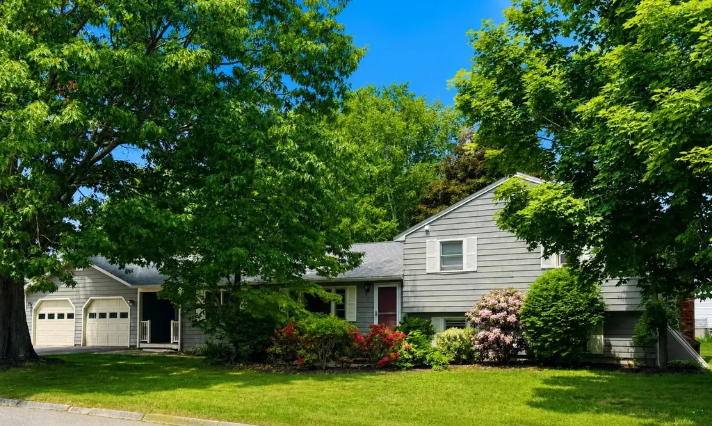 8 Toftree Lane Dover NH 03820