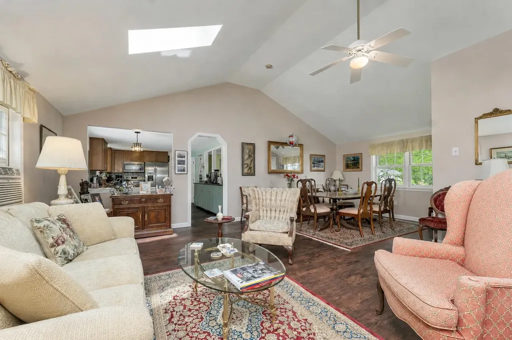8 Toftree Lane Dover NH 03820